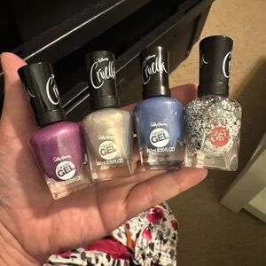4 Sally Hansen Miracle Gel Cruella Nail Polishes